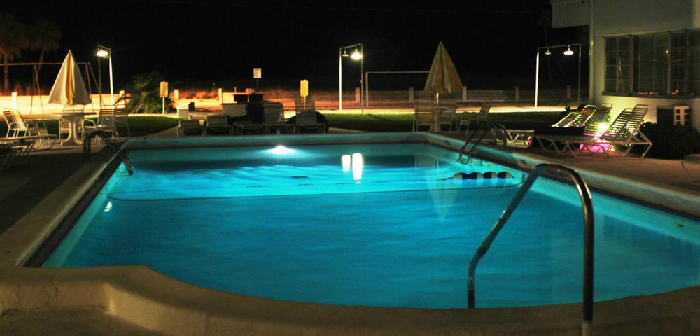 The Sands Of Treasure Island Hotel St. Pete Beach Exterior photo